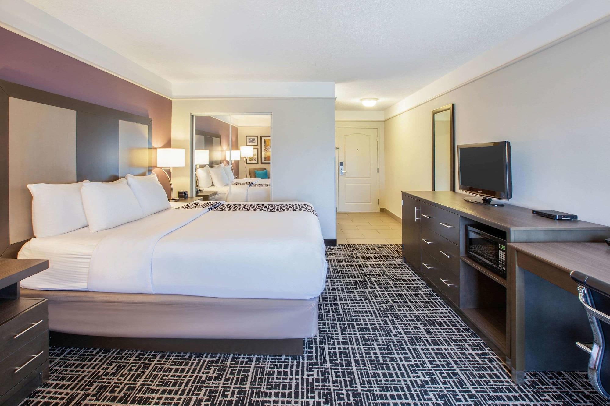 La Quinta By Wyndham Cincinnati Airport Florence Ngoại thất bức ảnh
