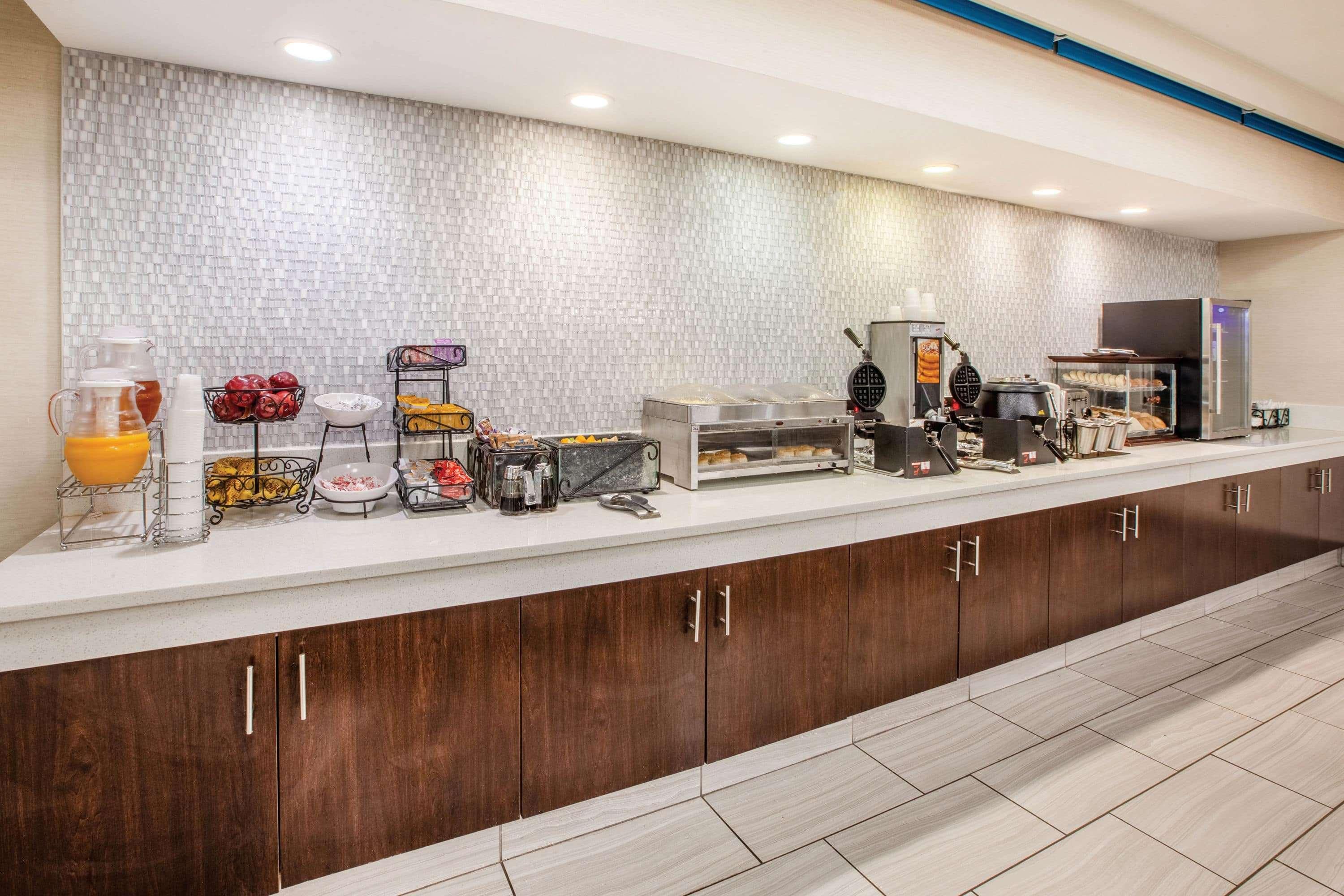 La Quinta By Wyndham Cincinnati Airport Florence Ngoại thất bức ảnh
